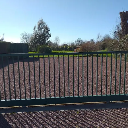 Nocleg ze śniadaniem Aux Marais Montmartin-en-Graignes